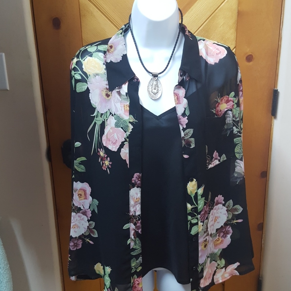 Liz Claiborne Petite Large Blouse